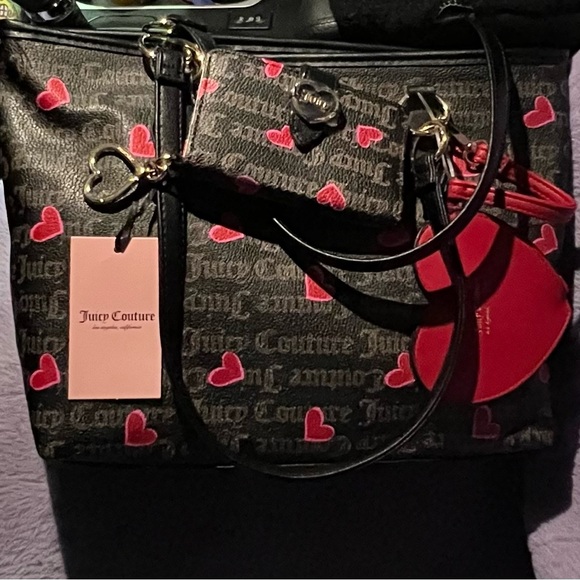 Black and red heart juicy couture tote with two matching wallets - Picture 1 of 4
